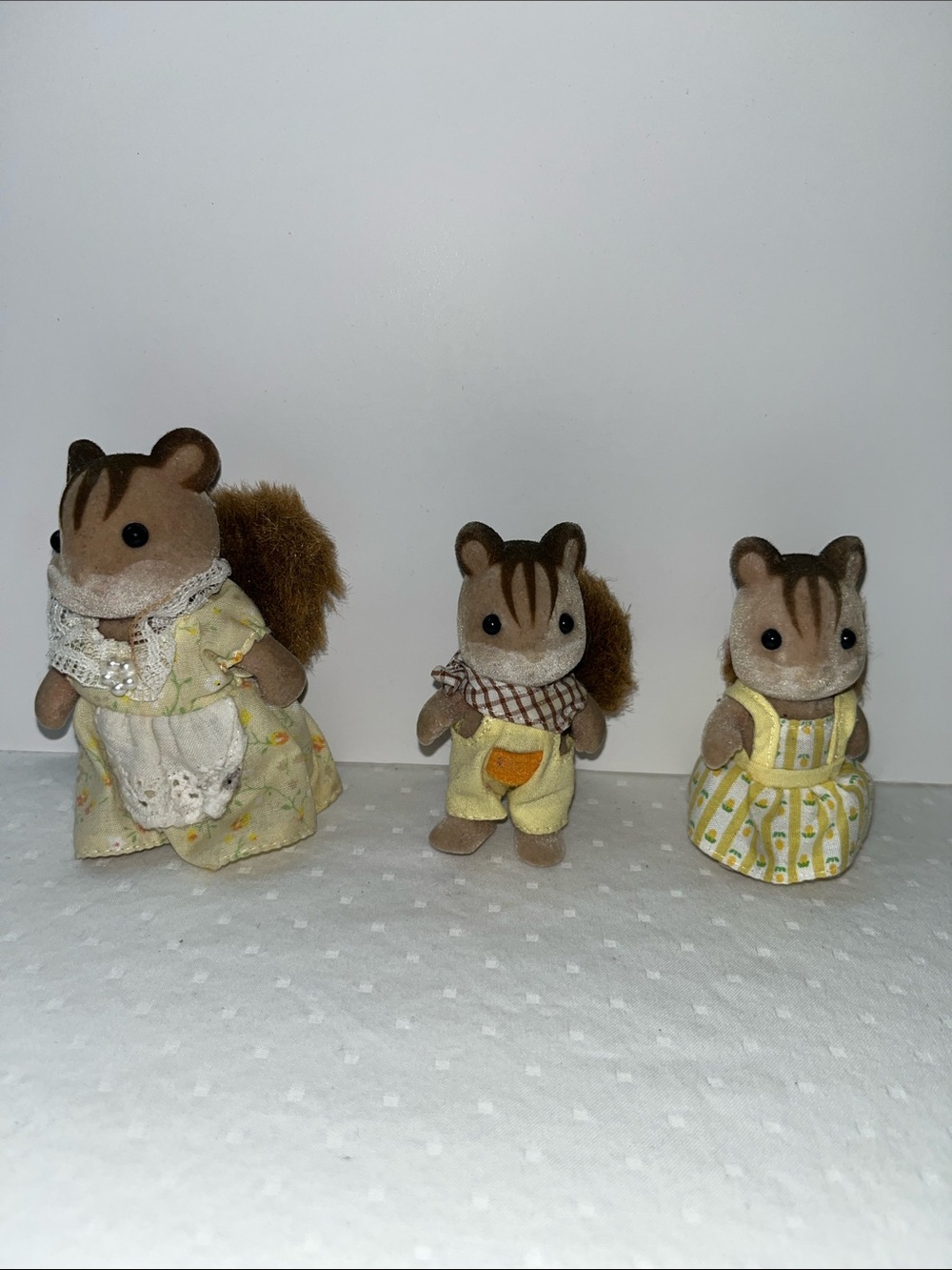 Calico Critters Walnut Squirrel Family Lot Of 3 Sylvanian Families Figures